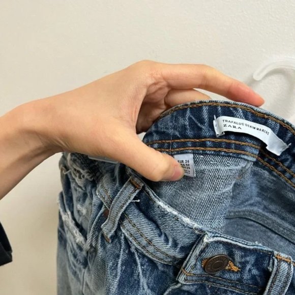 Zara Embroidered Jean Shorts US 2 - Picture 3 of 5